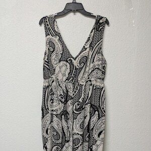 Women's Black and Gray Patterned Sleeveless V-Neck Jumpsuit